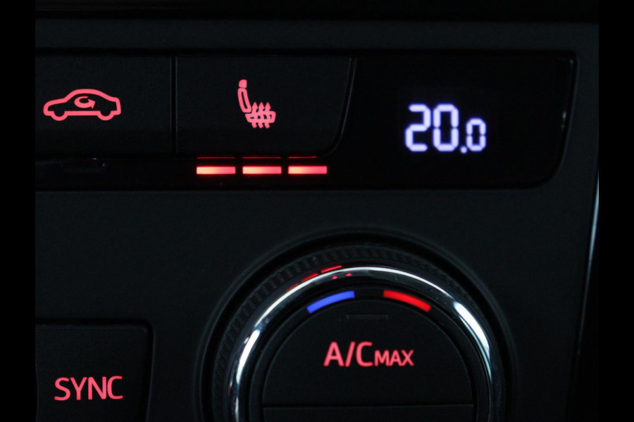 Seat Leon 1.5 TSI FR Business Intens | Stoelverwarming | Trekhaak | Adaptive cruise | Carplay | Virtual Cockpit | Full LED | Sfeerverlichting | Navigatie