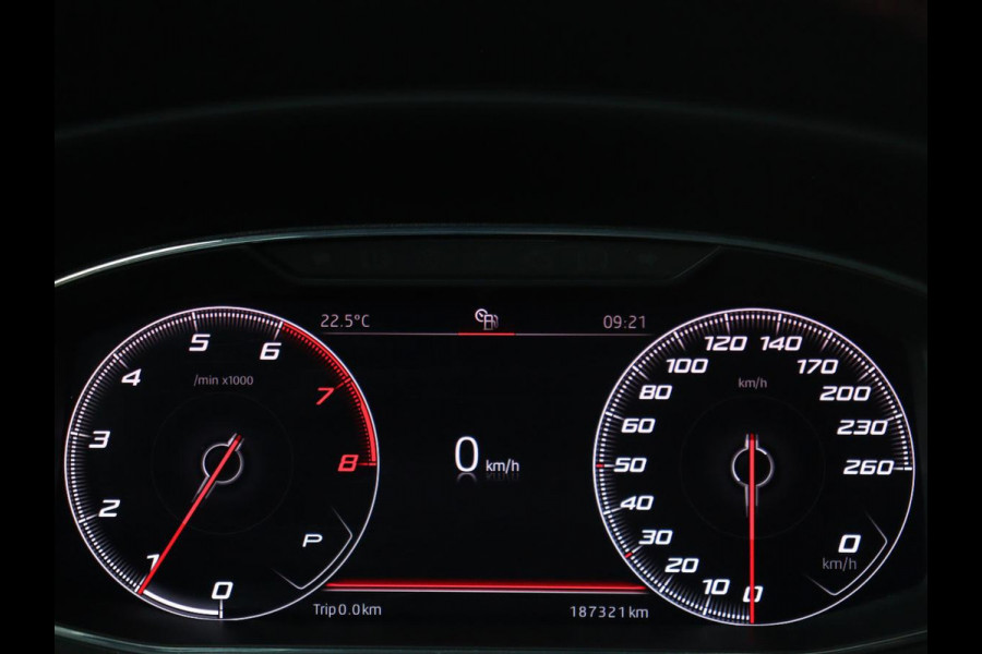 Seat Leon 1.5 TSI FR Business Intens | Stoelverwarming | Trekhaak | Adaptive cruise | Carplay | Virtual Cockpit | Full LED | Sfeerverlichting | Navigatie