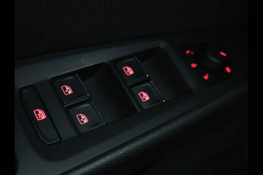 Seat Leon 1.5 TSI FR Business Intens | Stoelverwarming | Trekhaak | Adaptive cruise | Carplay | Virtual Cockpit | Full LED | Sfeerverlichting | Navigatie