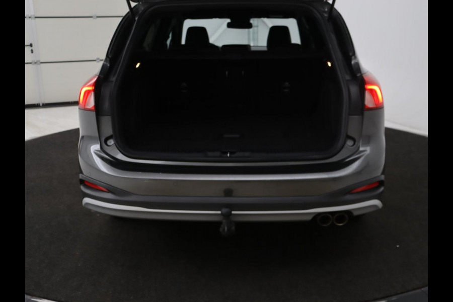 Ford Focus 1.0 EcoBoost Active | Trekhaak | Half leder | Stoel & stuurverwarming | B&O Sound | Camera | Adaptive cruise | Climate control | Keyless | Full LED