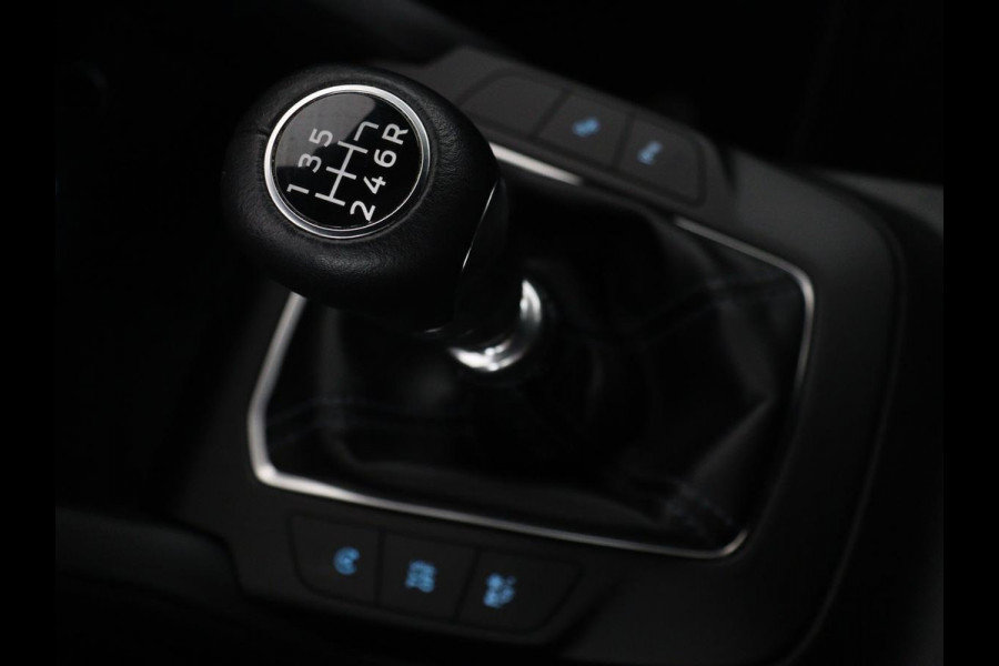 Ford Focus 1.0 EcoBoost Active | Trekhaak | Half leder | Stoel & stuurverwarming | B&O Sound | Camera | Adaptive cruise | Climate control | Keyless | Full LED