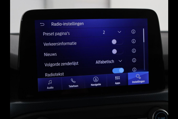 Ford Focus 1.0 EcoBoost Active | Trekhaak | Half leder | Stoel & stuurverwarming | B&O Sound | Camera | Adaptive cruise | Climate control | Keyless | Full LED