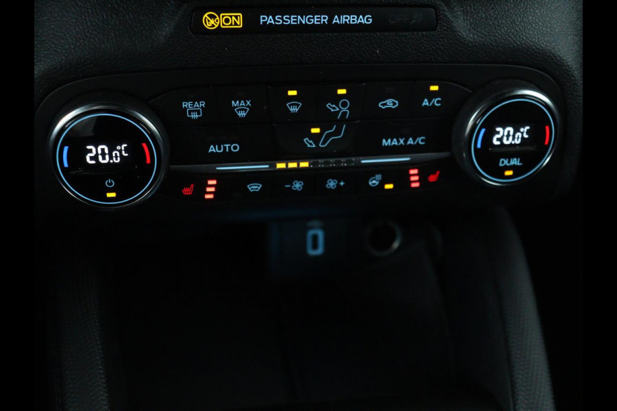 Ford Focus 1.0 EcoBoost Active | Trekhaak | Half leder | Stoel & stuurverwarming | B&O Sound | Camera | Adaptive cruise | Climate control | Keyless | Full LED
