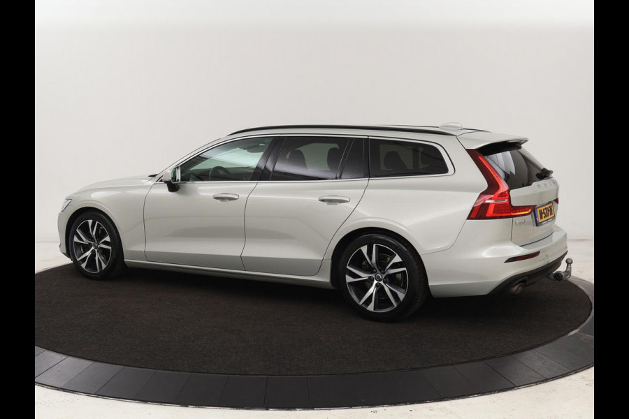 Volvo V60 2.0 B4 Momentum | Stoel & stuurverwarming | Trekhaak | Camera | Adaptive cruise | Carplay | Achterbankverwarming | Full LED | Navigatie