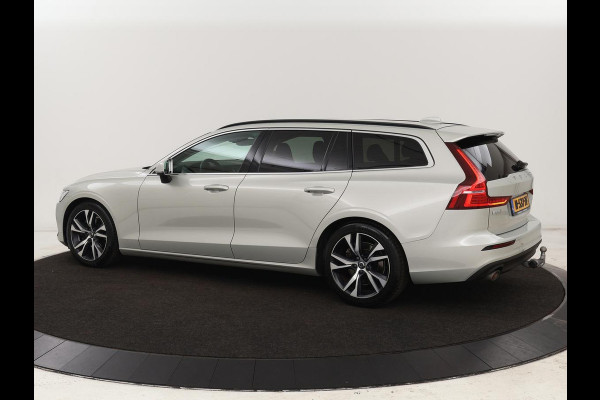 Volvo V60 2.0 B4 Momentum | Stoel & stuurverwarming | Trekhaak | Camera | Adaptive cruise | Carplay | Achterbankverwarming | Full LED | Navigatie