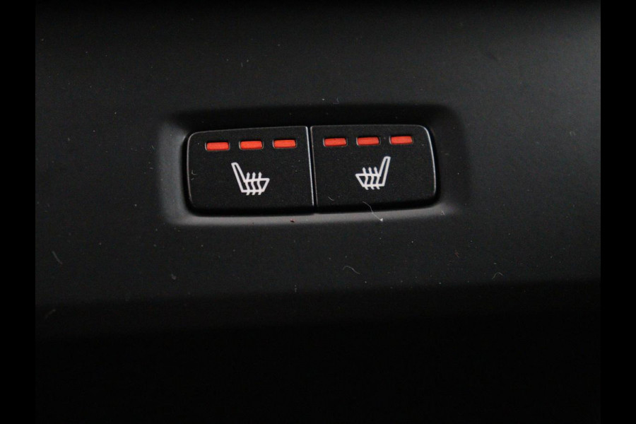 Volvo V60 2.0 B4 Momentum | Stoel & stuurverwarming | Trekhaak | Camera | Adaptive cruise | Carplay | Achterbankverwarming | Full LED | Navigatie