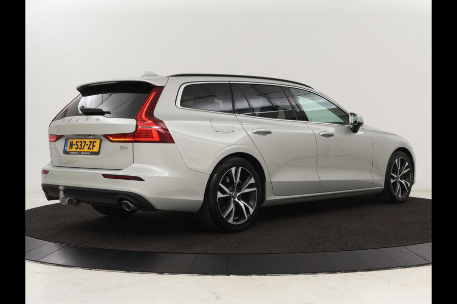 Volvo V60 2.0 B4 Momentum | Stoel & stuurverwarming | Trekhaak | Camera | Adaptive cruise | Carplay | Achterbankverwarming | Full LED | Navigatie