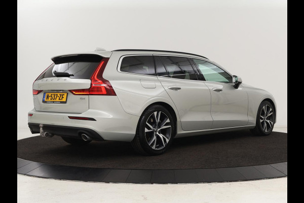 Volvo V60 2.0 B4 Momentum | Stoel & stuurverwarming | Trekhaak | Camera | Adaptive cruise | Carplay | Achterbankverwarming | Full LED | Navigatie
