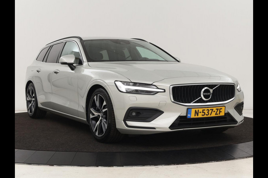 Volvo V60 2.0 B4 Momentum | Stoel & stuurverwarming | Trekhaak | Camera | Adaptive cruise | Carplay | Achterbankverwarming | Full LED | Navigatie