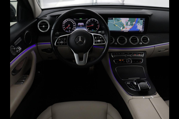 Mercedes-Benz E-Klasse 200 Business Solutions | Leder | 360 camera | Stoelverwarming | Carplay | Matrix LED | Widescreen | Park Assist | Navigatie | Memory