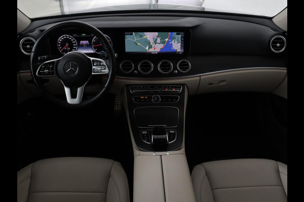 Mercedes-Benz E-Klasse 200 Business Solutions | Leder | 360 camera | Stoelverwarming | Carplay | Matrix LED | Widescreen | Park Assist | Navigatie | Memory