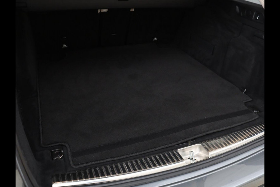 Mercedes-Benz E-Klasse 200 Business Solutions | Leder | 360 camera | Stoelverwarming | Carplay | Matrix LED | Widescreen | Park Assist | Navigatie | Memory