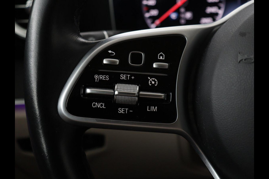 Mercedes-Benz E-Klasse 200 Business Solutions | Leder | 360 camera | Stoelverwarming | Carplay | Matrix LED | Widescreen | Park Assist | Navigatie | Memory