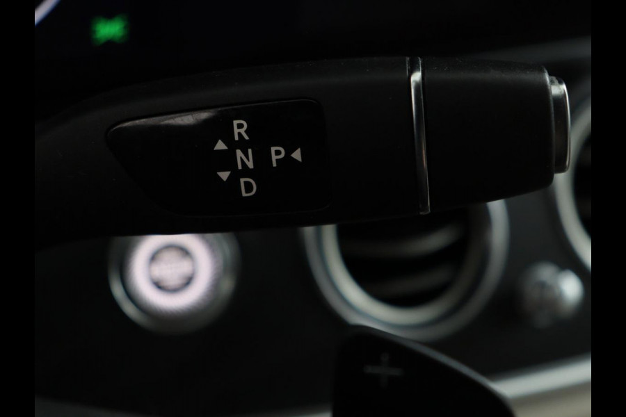 Mercedes-Benz E-Klasse 200 Business Solutions | Leder | 360 camera | Stoelverwarming | Carplay | Matrix LED | Widescreen | Park Assist | Navigatie | Memory