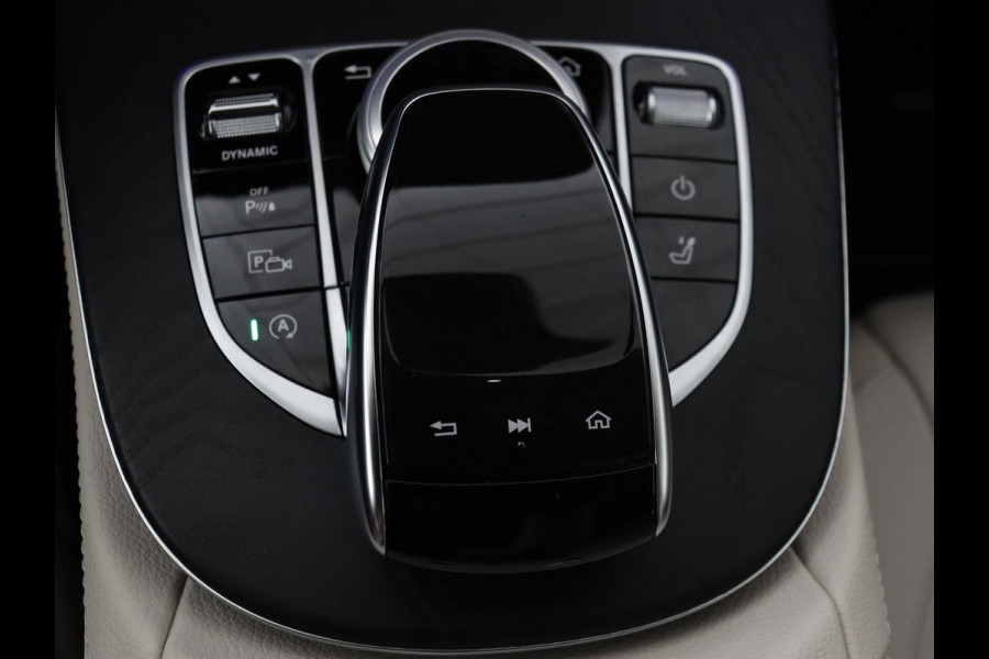Mercedes-Benz E-Klasse 200 Business Solutions | Leder | 360 camera | Stoelverwarming | Carplay | Matrix LED | Widescreen | Park Assist | Navigatie | Memory