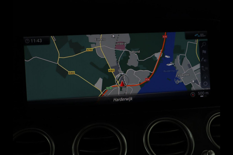 Mercedes-Benz E-Klasse 200 Business Solutions | Leder | 360 camera | Stoelverwarming | Carplay | Matrix LED | Widescreen | Park Assist | Navigatie | Memory
