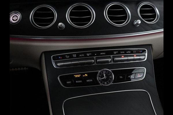 Mercedes-Benz E-Klasse 200 Business Solutions | Leder | 360 camera | Stoelverwarming | Carplay | Matrix LED | Widescreen | Park Assist | Navigatie | Memory