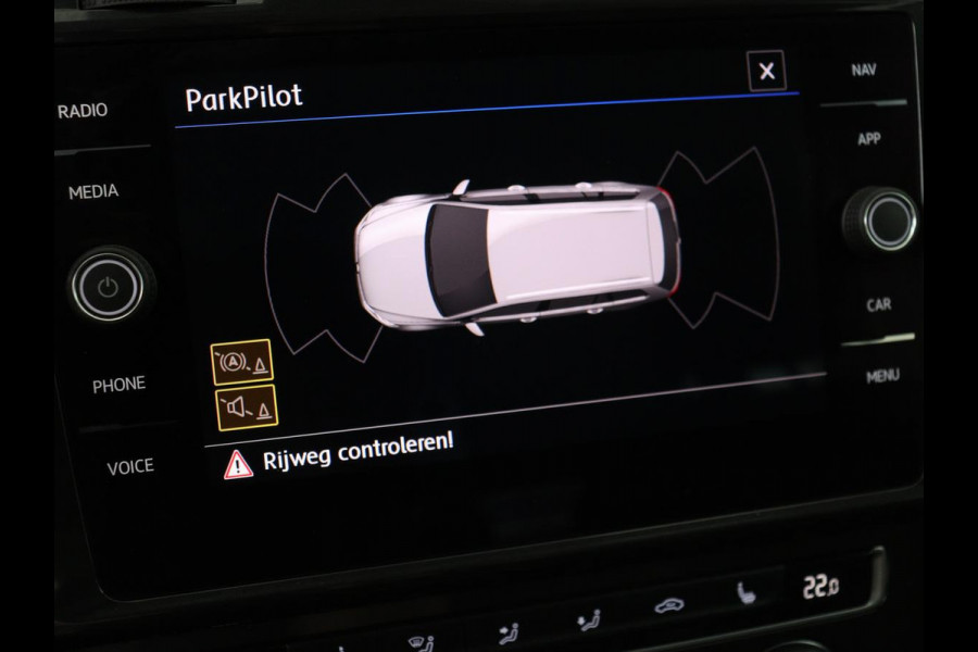 Volkswagen Golf 1.5 TSI Comfortline Business | Stoelverwarming | Massage | Carplay | Navigatie | Adaptive cruise | Climate control | Parkeerhulp | Bluetooth