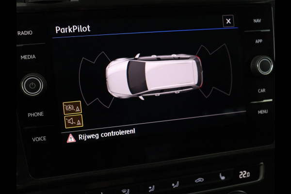 Volkswagen Golf 1.5 TSI Comfortline Business | Stoelverwarming | Massage | Carplay | Navigatie | Adaptive cruise | Climate control | Parkeerhulp | Bluetooth