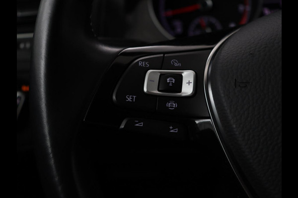 Volkswagen Golf 1.5 TSI Comfortline Business | Stoelverwarming | Massage | Carplay | Navigatie | Adaptive cruise | Climate control | Parkeerhulp | Bluetooth