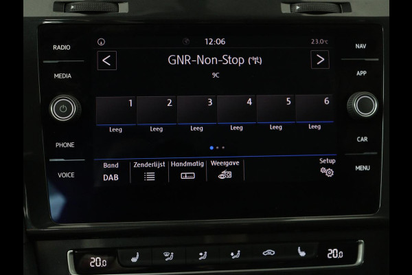 Volkswagen Golf 1.5 TSI Comfortline Business | Stoelverwarming | Massage | Carplay | Navigatie | Adaptive cruise | Climate control | Parkeerhulp | Bluetooth