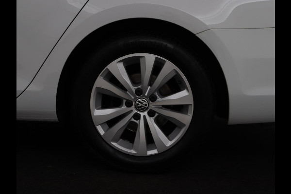 Volkswagen Golf 1.5 TSI Comfortline Business | Stoelverwarming | Massage | Carplay | Navigatie | Adaptive cruise | Climate control | Parkeerhulp | Bluetooth