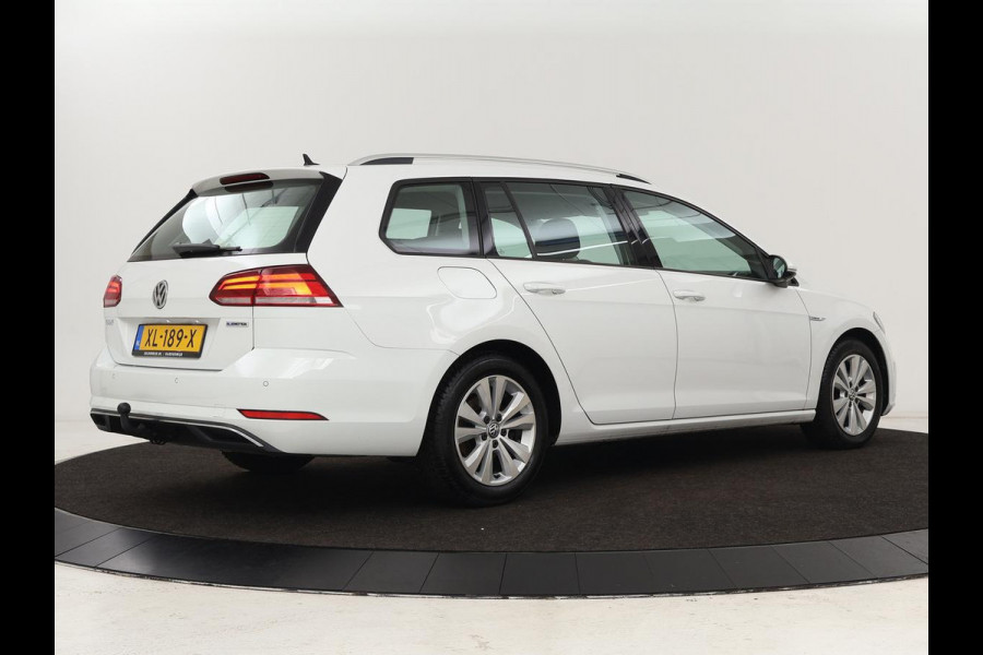 Volkswagen Golf 1.5 TSI Comfortline Business | Stoelverwarming | Massage | Carplay | Navigatie | Adaptive cruise | Climate control | Parkeerhulp | Bluetooth