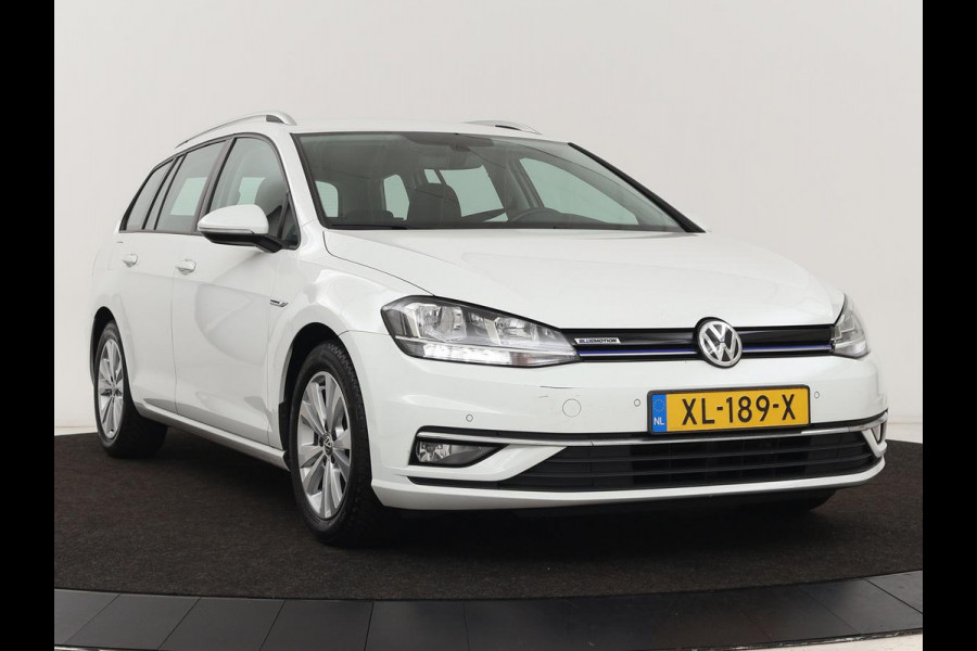 Volkswagen Golf 1.5 TSI Comfortline Business | Stoelverwarming | Massage | Carplay | Navigatie | Adaptive cruise | Climate control | Parkeerhulp | Bluetooth