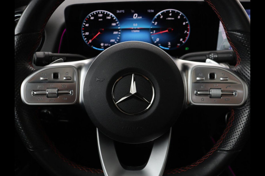Mercedes-Benz GLB-Klasse 200 Business Solution AMG 7-persoons | Panoramadak | Trekhaak | Stoelverwarming | Matrix LED | Memory | Keyless | Camera | Navigatie