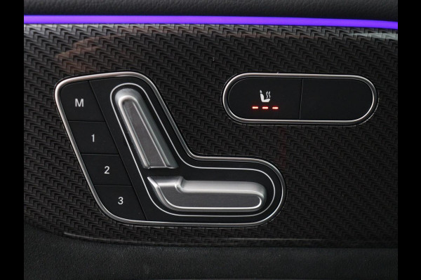 Mercedes-Benz GLB-Klasse 200 Business Solution AMG 7-persoons | Panoramadak | Trekhaak | Stoelverwarming | Matrix LED | Memory | Keyless | Camera | Navigatie
