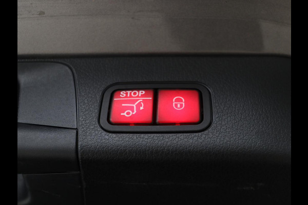 Mercedes-Benz GLB-Klasse 200 Business Solution AMG 7-persoons | Panoramadak | Trekhaak | Stoelverwarming | Matrix LED | Memory | Keyless | Camera | Navigatie