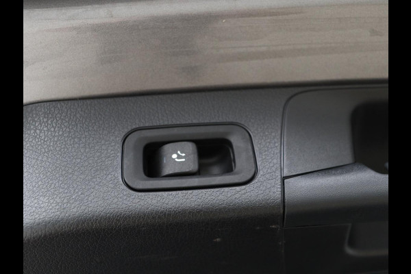 Mercedes-Benz GLB-Klasse 200 Business Solution AMG 7-persoons | Panoramadak | Trekhaak | Stoelverwarming | Matrix LED | Memory | Keyless | Camera | Navigatie