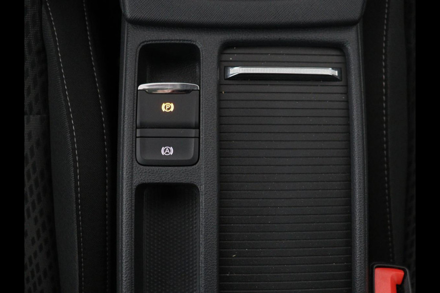 Škoda Octavia 1.4 TSI iV PHEV Business Edition | Stoelverwarming | Adaptive cruise | Carplay | Stuur & achterbankverwarming | Memory | Navigatie | Parkeerhulp