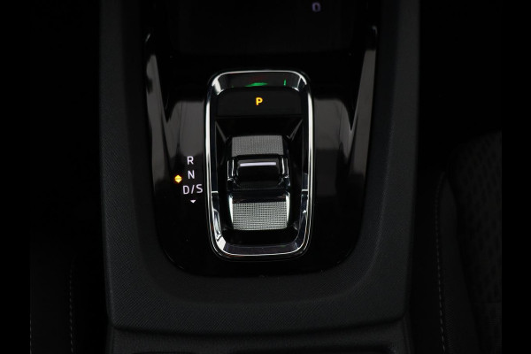 Škoda Octavia 1.4 TSI iV PHEV Business Edition | Stoelverwarming | Adaptive cruise | Carplay | Stuur & achterbankverwarming | Memory | Navigatie | Parkeerhulp