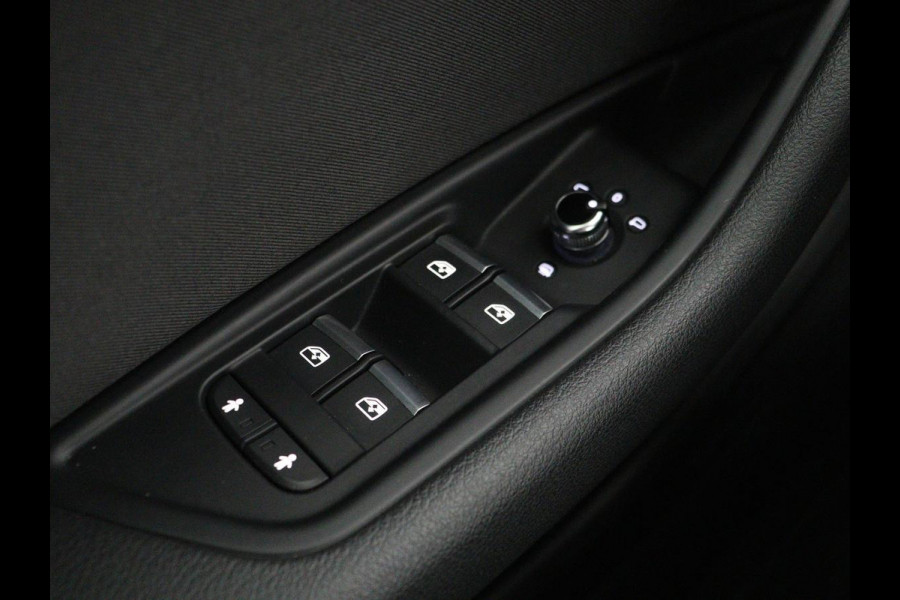 Audi A4 35 TFSI Sport Lease Edition | Full LED | Sportstoelen | Navigatie | Parkeerhulp | Climate control | Cruise control | Bluetooth