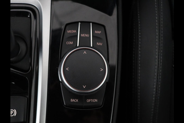 BMW X3 xDrive30e High Executive | X Line | Panoramadak | Stoel & stuurverwarming | Carplay | Sportstoelen | Half leder | Live Cockpit | Full LED | Camera