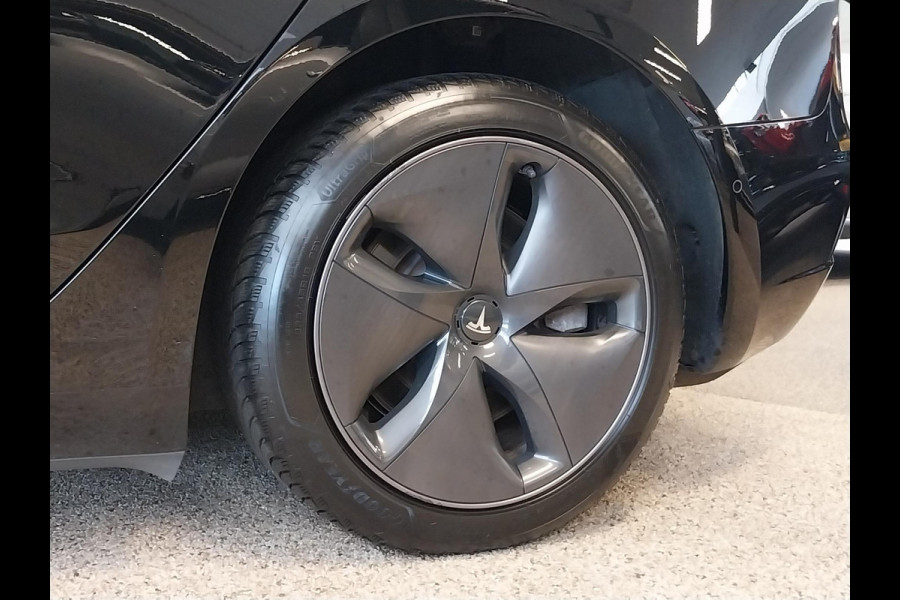 Tesla Model 3 Standard RWD Plus 60 kWh