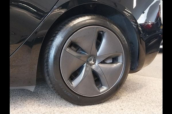 Tesla Model 3 Standard RWD Plus 60 kWh