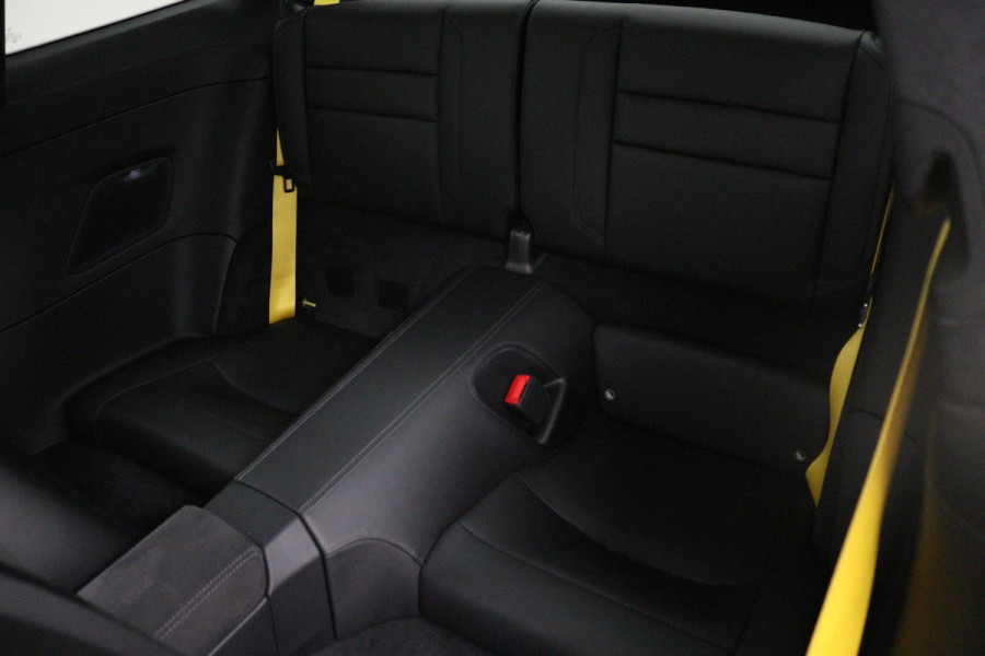 Porsche 992 911 3.0 Carrera S (FULL Option, Dealer OnderH, Sport design GTS, Pano, Sport Chrono, 4W Besturing, Stoel Koeling, Etc)