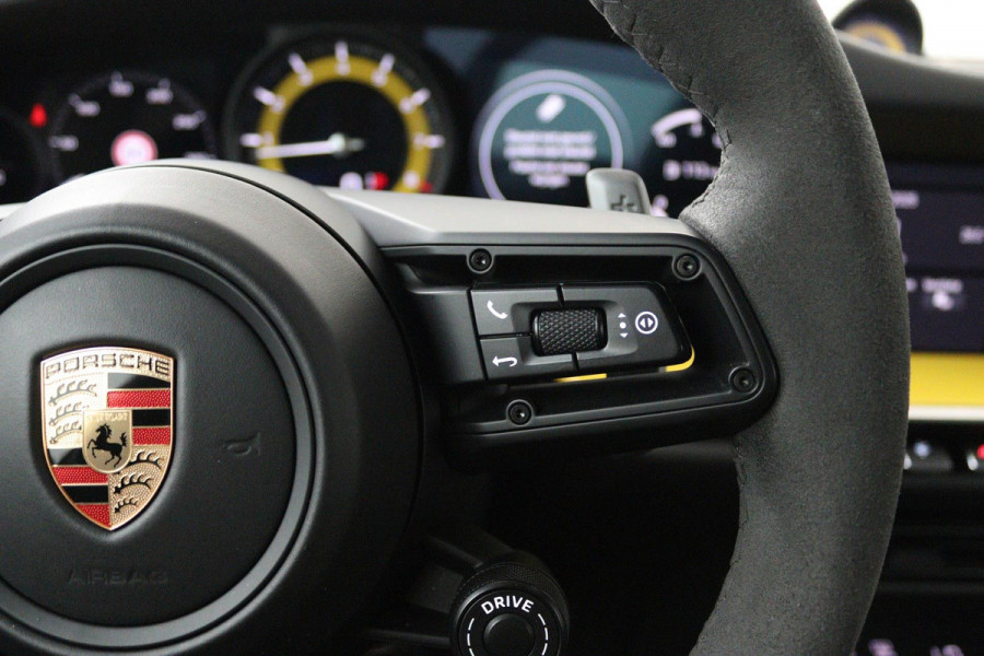 Porsche 992 911 3.0 Carrera S (FULL Option, Dealer OnderH, Sport design GTS, Pano, Sport Chrono, 4W Besturing, Stoel Koeling, Etc)