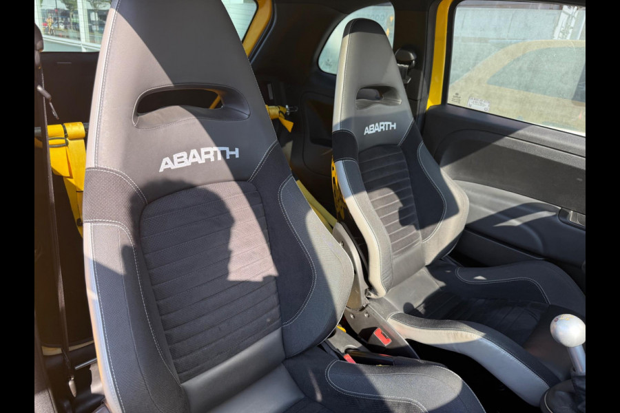 Fiat 500 1.4 T-Jet Abarth Competizione 70th Anniversary