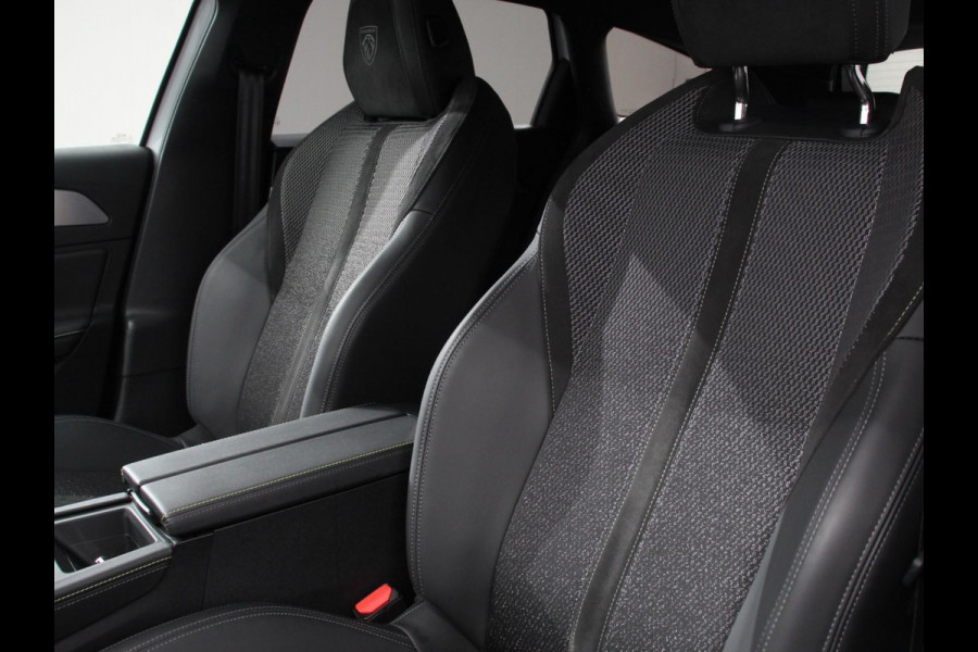 Peugeot 308 1.2 PureTech GT Climate control Adaptive cruise control Parkeersensoren Achteruitrijcamera Navigatie Voorstoelen verwarmd LED Apple Carplay/ Android Auto