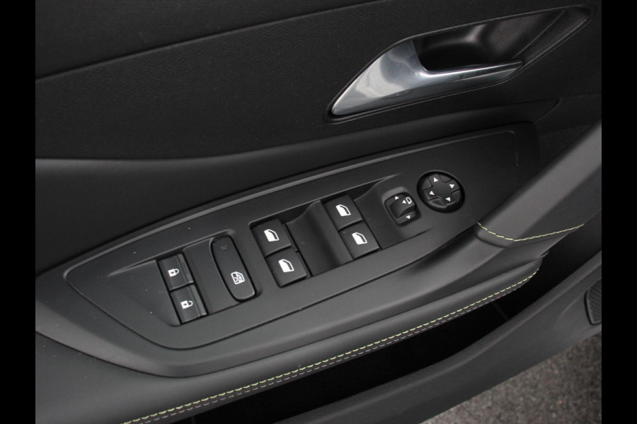 Peugeot 308 1.2 PureTech GT Climate control Adaptive cruise control Parkeersensoren Achteruitrijcamera Navigatie Voorstoelen verwarmd LED Apple Carplay/ Android Auto