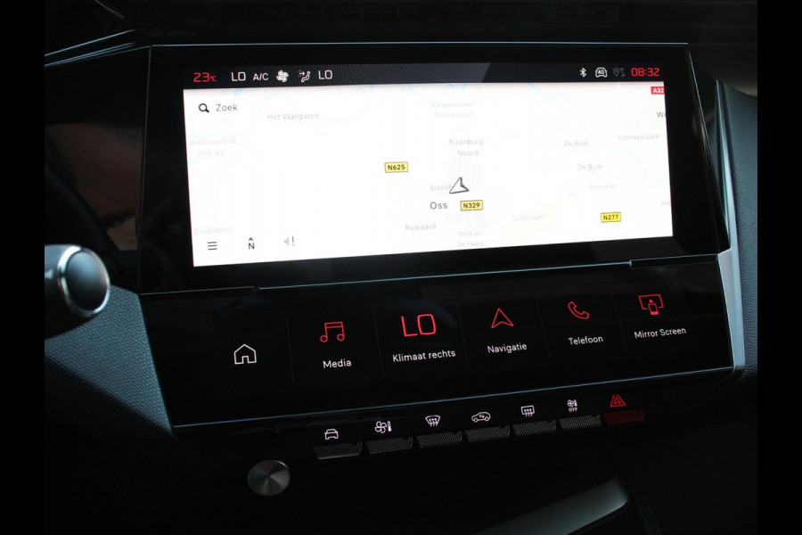 Peugeot 308 1.2 PureTech GT Climate control Adaptive cruise control Parkeersensoren Achteruitrijcamera Navigatie Voorstoelen verwarmd LED Apple Carplay/ Android Auto