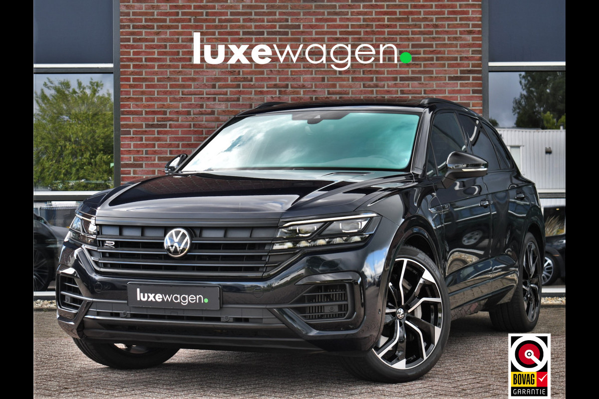Volkswagen Touareg R 3.0 TSi eHybrid 4M Pano Trekh ACC Luchtvering 22inch Volkswagen Touareg R 3.0 TSi eHybrid 4M Pano Trekh ACC Luchtvering 22inch
