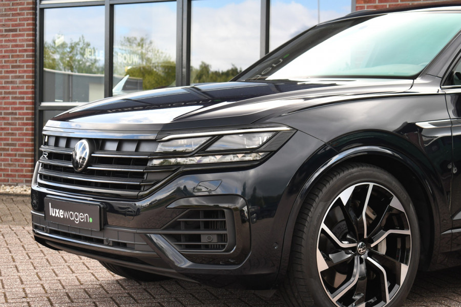 Volkswagen Touareg R 3.0 TSi eHybrid 4M Pano Trekh ACC Luchtvering 22inch