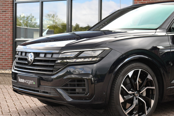 Volkswagen Touareg R 3.0 TSi eHybrid 4M Pano Trekh ACC Luchtvering 22inch
