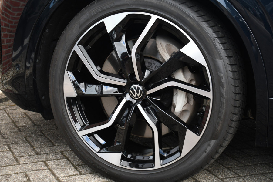 Volkswagen Touareg R 3.0 TSi eHybrid 4M Pano Trekh ACC Luchtvering 22inch