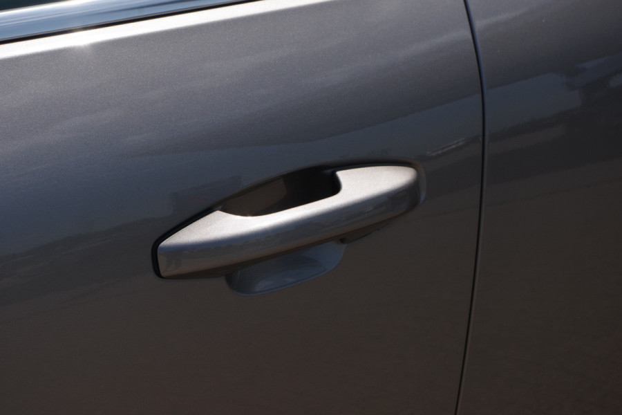 Volvo XC40 1.5 T4 211 PK Recharge Inscription Expression PHEV, Stoelverwarming, Carplay, Camera