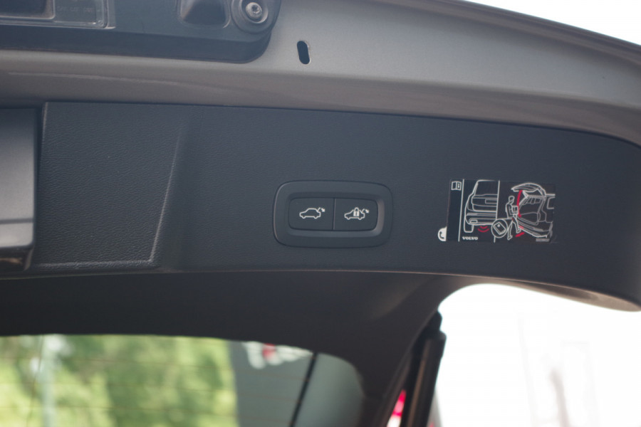 Volvo XC40 1.5 T4 211 PK Recharge Inscription Expression PHEV, Stoelverwarming, Carplay, Camera